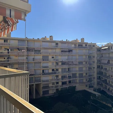 Appartement Grand T2 Calme Avec Balcon, Proche Plages Et Gares Menton