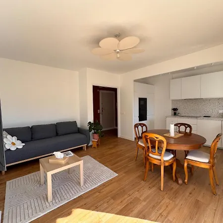 Grand T2 Calme Avec Balcon, Proche Plages Et Gares Appartement